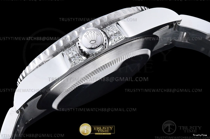 1229 Elegant Submariner 116610LV 904L Dia SS SS Grn Noob A 1080